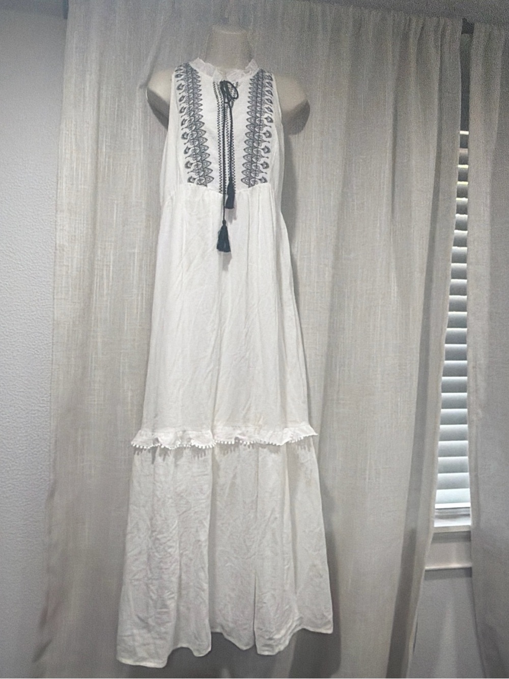 White Sleeveless Embroidered Maxi Dress with Tassel Tie